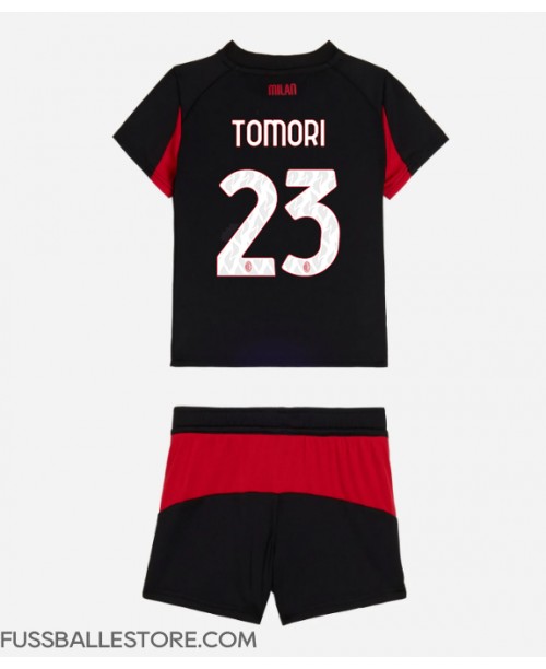 Günstige AC Milan Fikayo Tomori #23 Heimtrikotsatz Kinder 2025-26 Kurzarm (+ Kurze Hosen) Günstige AC Milan Fikayo Tomori #23 Heimtrikotsatz Kinder 2025-26 Kurzarm (+ Kurze Hosen)
